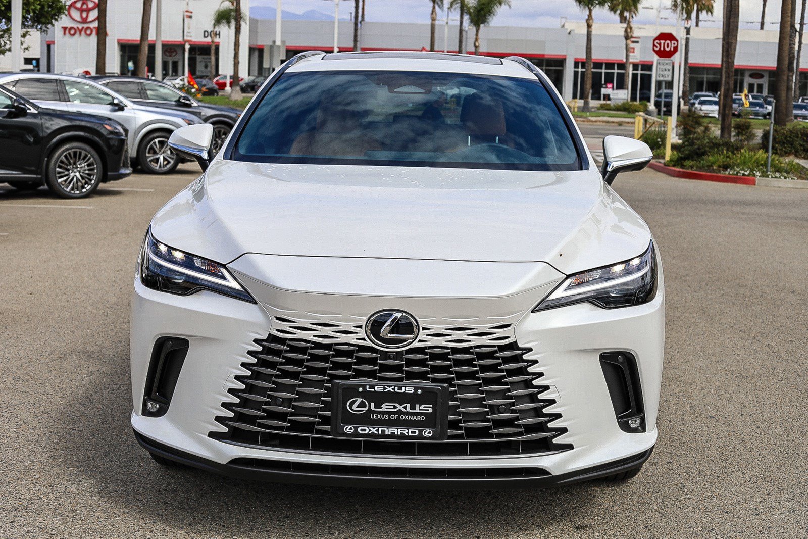 New 2026 Lexus RX 450h AWD w/ Convenience Package image 2