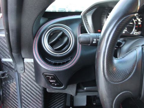 Used 2015 Alfa Romeo 4C Launch Edition w/ Convenience Group RWD image 26