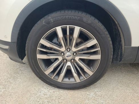 Used 2018 Ford Explorer Platinum AWD/4WD image 12