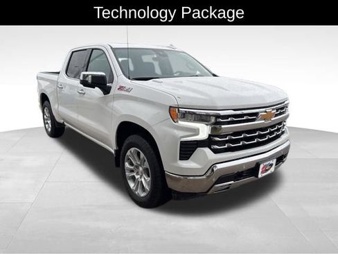 Used 2024 Chevrolet Silverado 1500 LTZ w/ LTZ Premium Package image 4