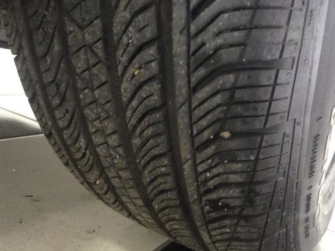 Used 2018 Porsche Macan image 36