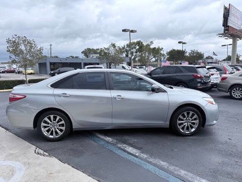 Used 2015 Toyota Camry XLE image 4