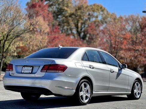 Used 2016 Mercedes-Benz E 350 4MATIC Sedan image 5