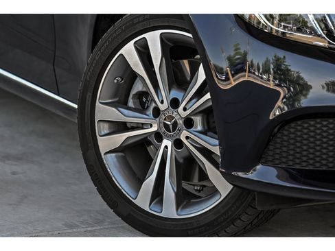Used 2017 Mercedes-Benz C 300 4MATIC Sedan image 3