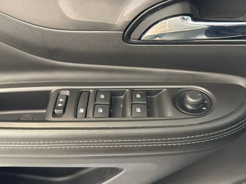 Used 2022 Buick Encore Preferred FWD image 18