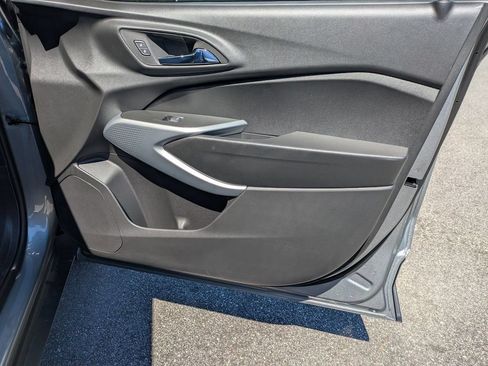 New 2026 Chevrolet Trax RS w/ Sunroof Package FWD image 31