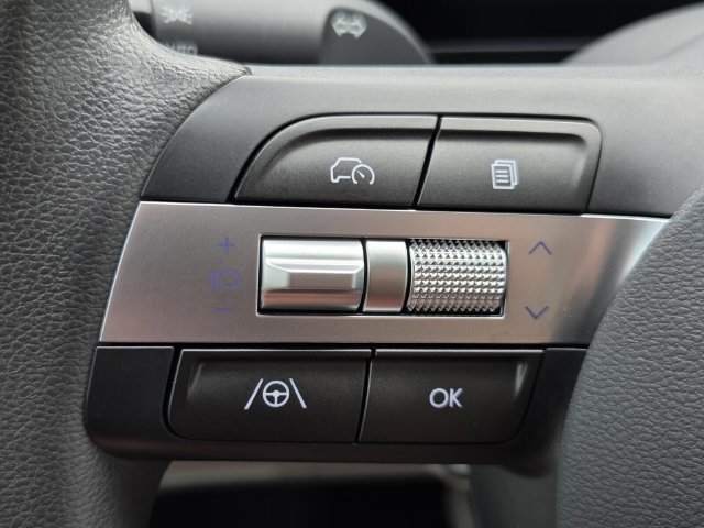 Used 2025 Hyundai Kona SE FWD image 21