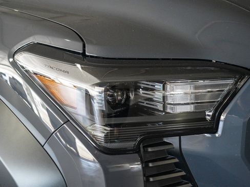 New 2026 Toyota Tacoma TRD Off-Road AWD/4WD image 11