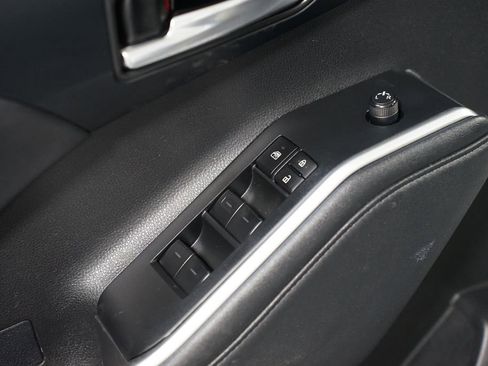 Certified 2024 Toyota Highlander XLE image 33