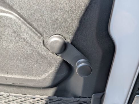 Used 2022 Jeep Gladiator Sport image 17