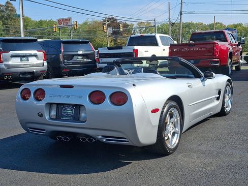 Used 2002 Chevrolet Corvette Convertible w/ Preferred Equipment Group2 image 10