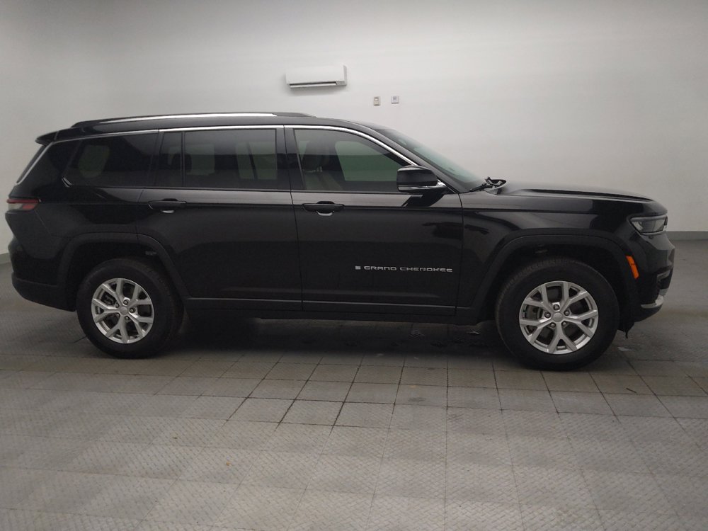 Used 2023 Jeep Grand Cherokee L Limited RWD image 11