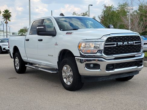 Used 2024 RAM 2500 Big Horn AWD/4WD image 32