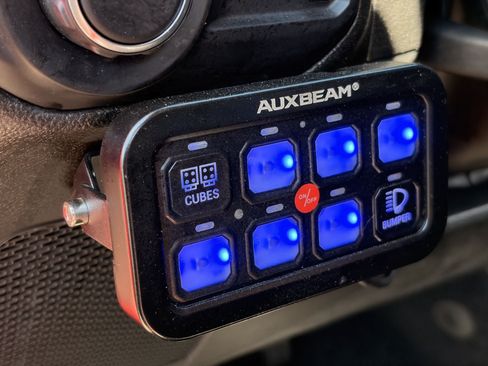 Used 2023 Jeep Wrangler Unlimited Rubicon w/ Cold Weather Group AWD/4WD image 20