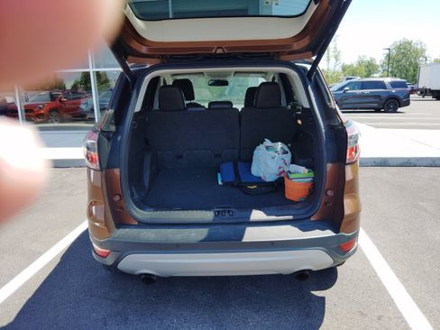Used 2017 Ford Escape Titanium AWD/4WD image 7