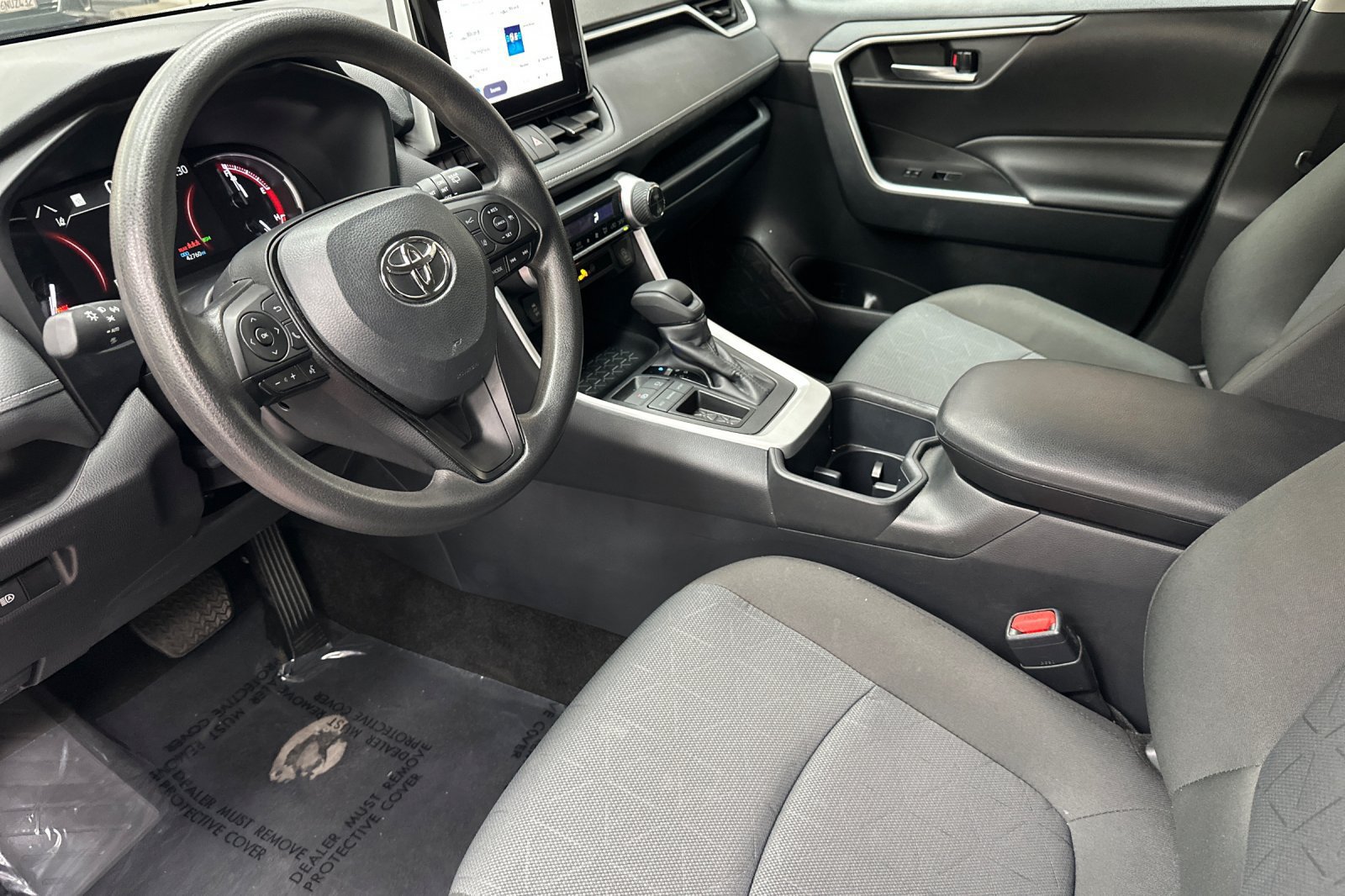 Used 2025 Toyota RAV4 XLE FWD image 12