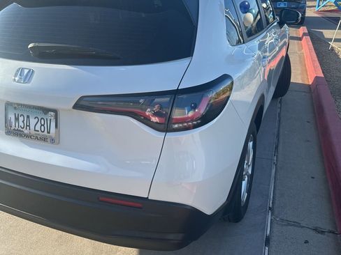 Used 2024 Honda HR-V LX image 18