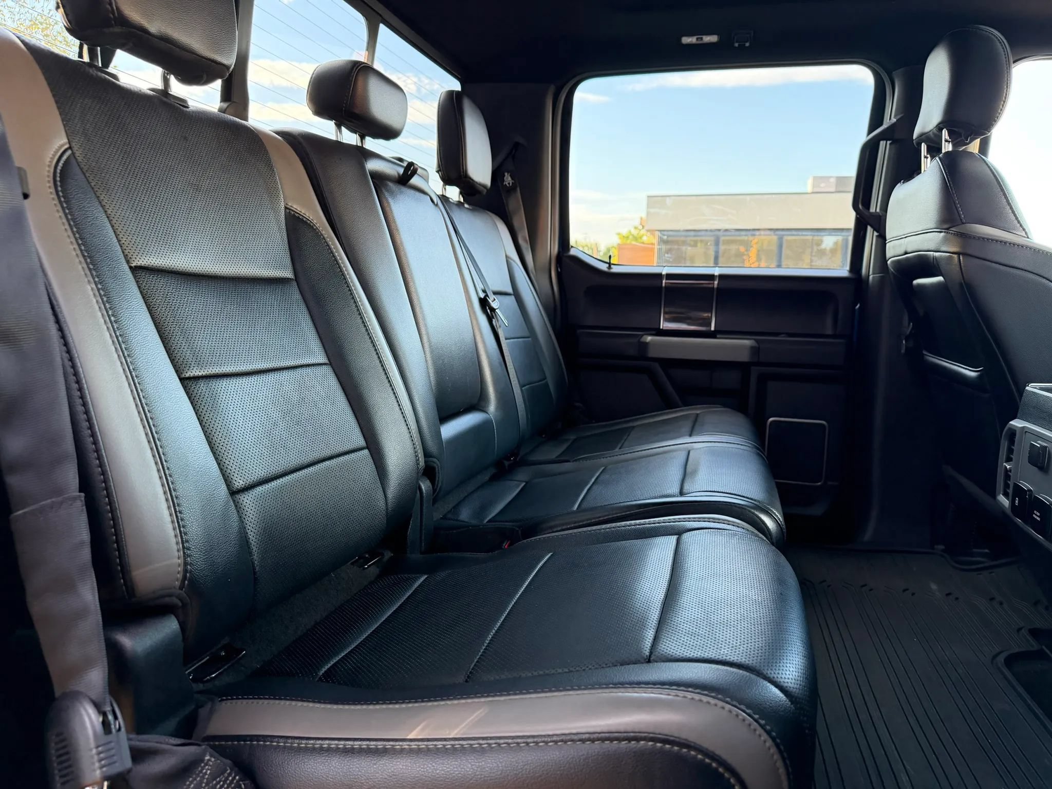 Used 2018 Ford F150 Raptor w/ Equipment Group 802A Luxury AWD/4WD image 14