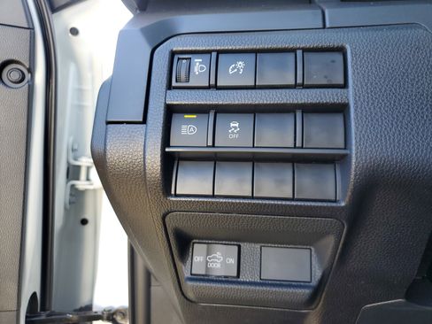 Used 2025 Toyota Tacoma SR image 28