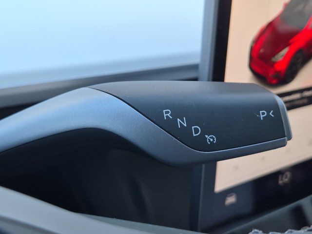 Used 2024 Tesla Model Y Long Range AWD/4WD image 12