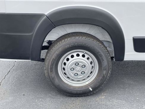 New 2025 RAM ProMaster 2500 w/ Convenience Group image 32