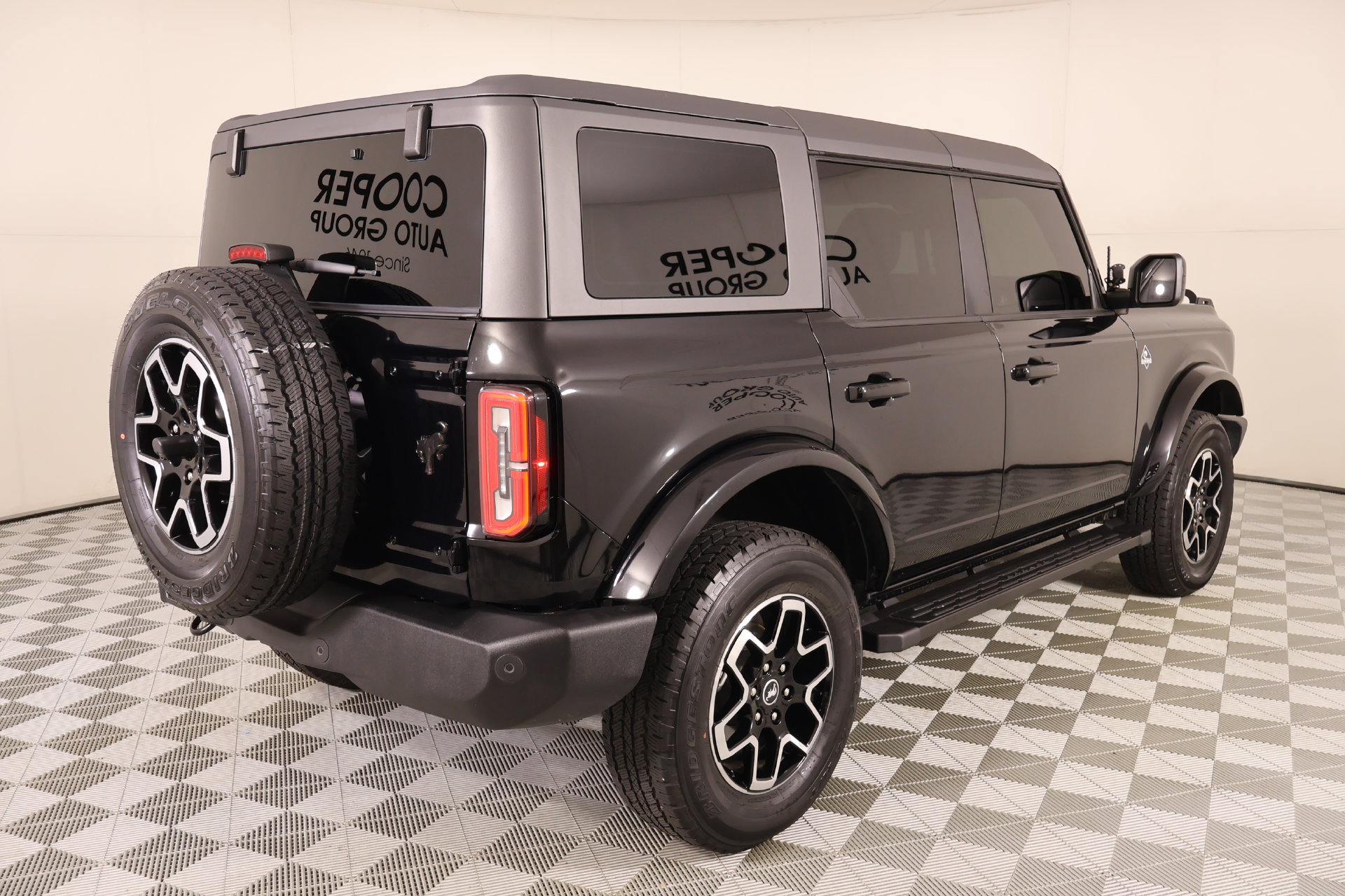 Used 2024 Ford Bronco Outer Banks AWD/4WD image 22