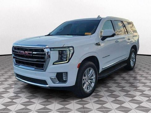 Used 2022 GMC Yukon SLT w/ SLT Luxury Package RWD image 3