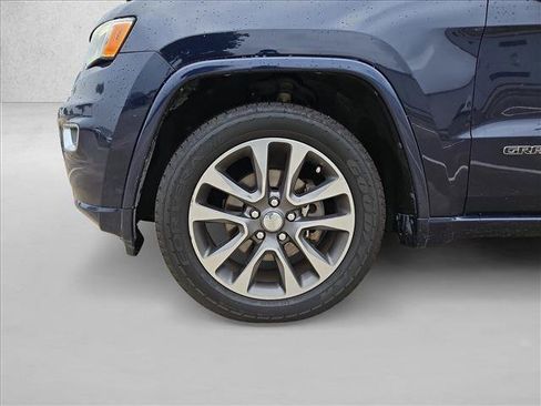 Used 2017 Jeep Grand Cherokee Overland RWD image 23
