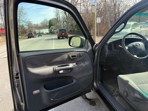 Used 2003 Toyota Tundra SR5 image 9