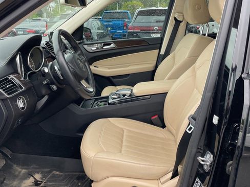Used 2019 Mercedes-Benz GLS 450 4MATIC image 3