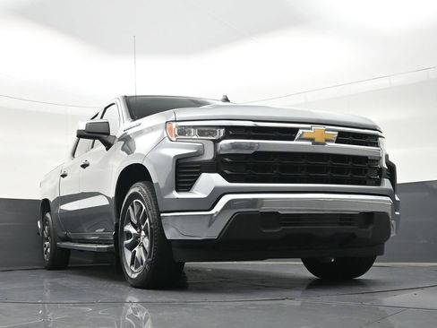 Used 2025 Chevrolet Silverado 1500 LT RWD image 29