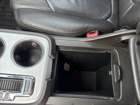 Used 2012 GMC Acadia SLT image 24