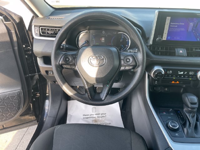 Certified 2025 Toyota RAV4 XLE AWD/4WD image 24