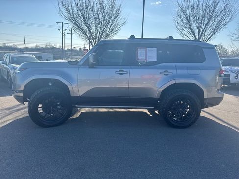 Used 2024 Lexus GX 550 w/ Accessory Package (2T) AWD/4WD image 33