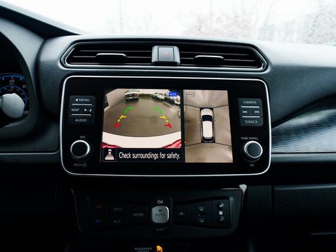 Used 2023 Nissan Leaf SV Plus image 13