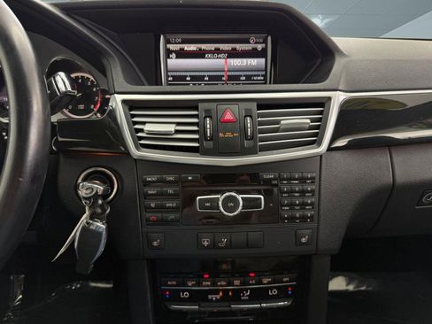 Used 2013 Mercedes-Benz E 350 Sedan image 29