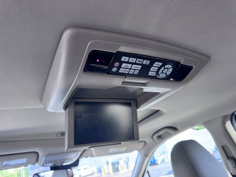 Used 2016 Honda Pilot Touring image 14