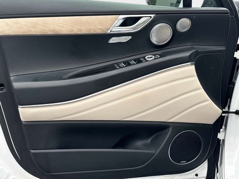 Used 2024 Genesis GV80 2.5T w/ Prestige Package image 21