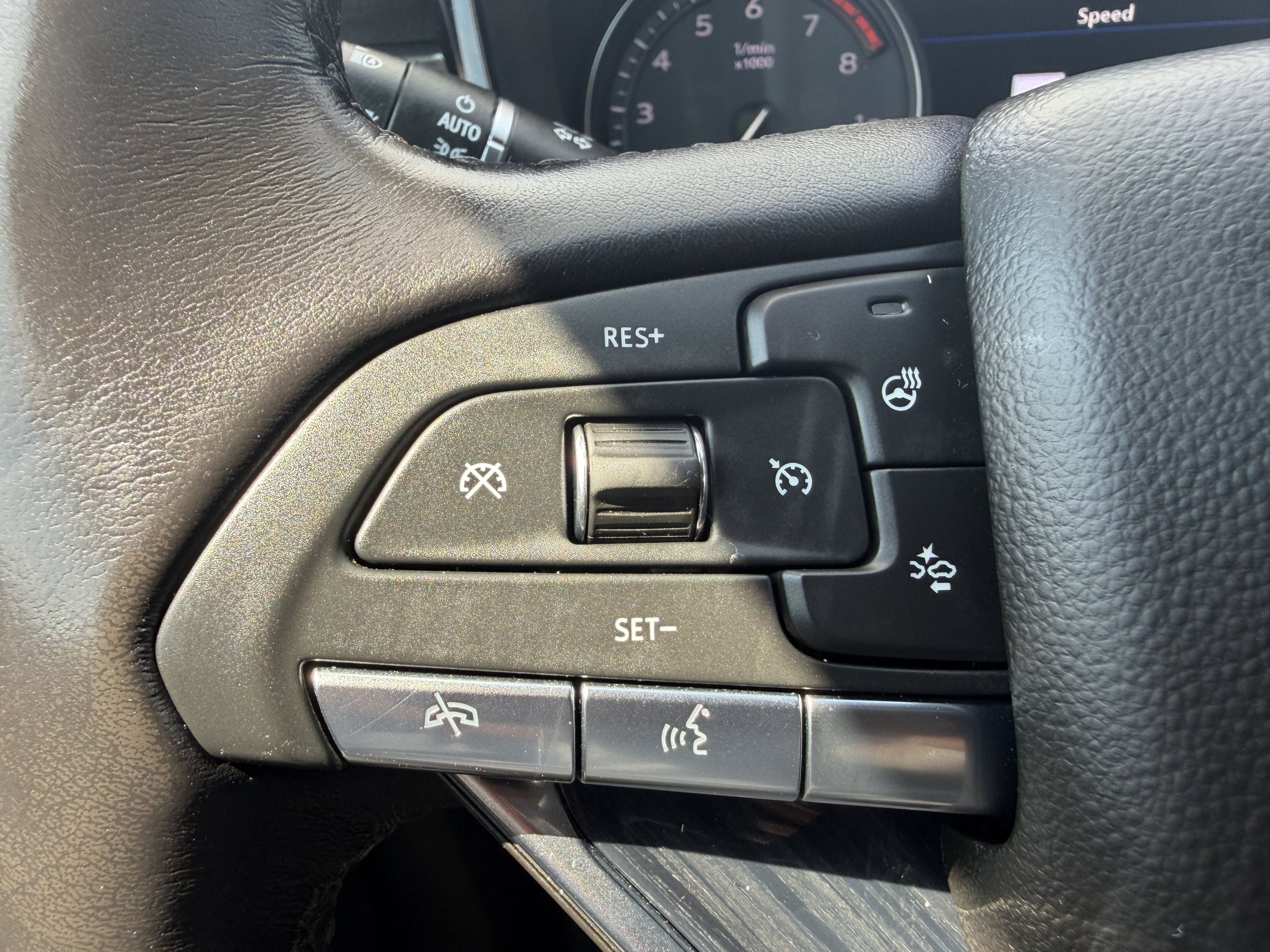 Used 2024 Cadillac XT6 Premium Luxury w/ Technology Package AWD/4WD image 35