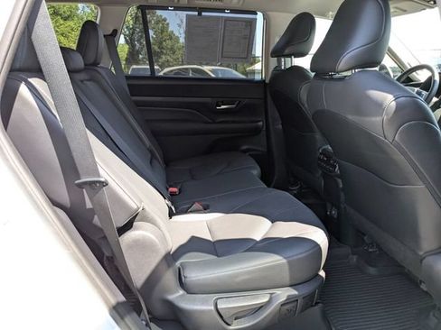 Used 2024 Toyota Grand Highlander FWD image 38