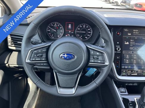 Used 2025 Subaru Outback Premium AWD/4WD image 12