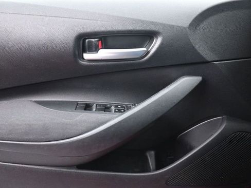 Used 2021 Toyota Corolla LE image 24