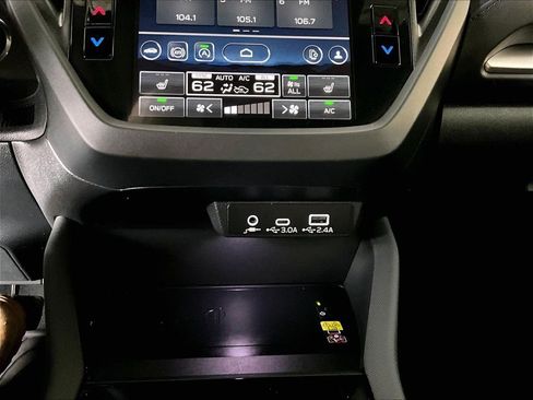 Used 2025 Subaru Forester Premium image 26