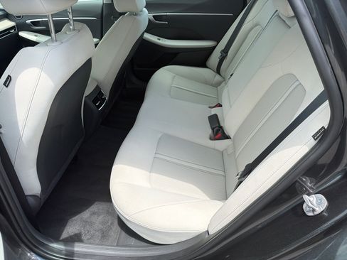 Used 2025 Hyundai Sonata SEL FWD image 21