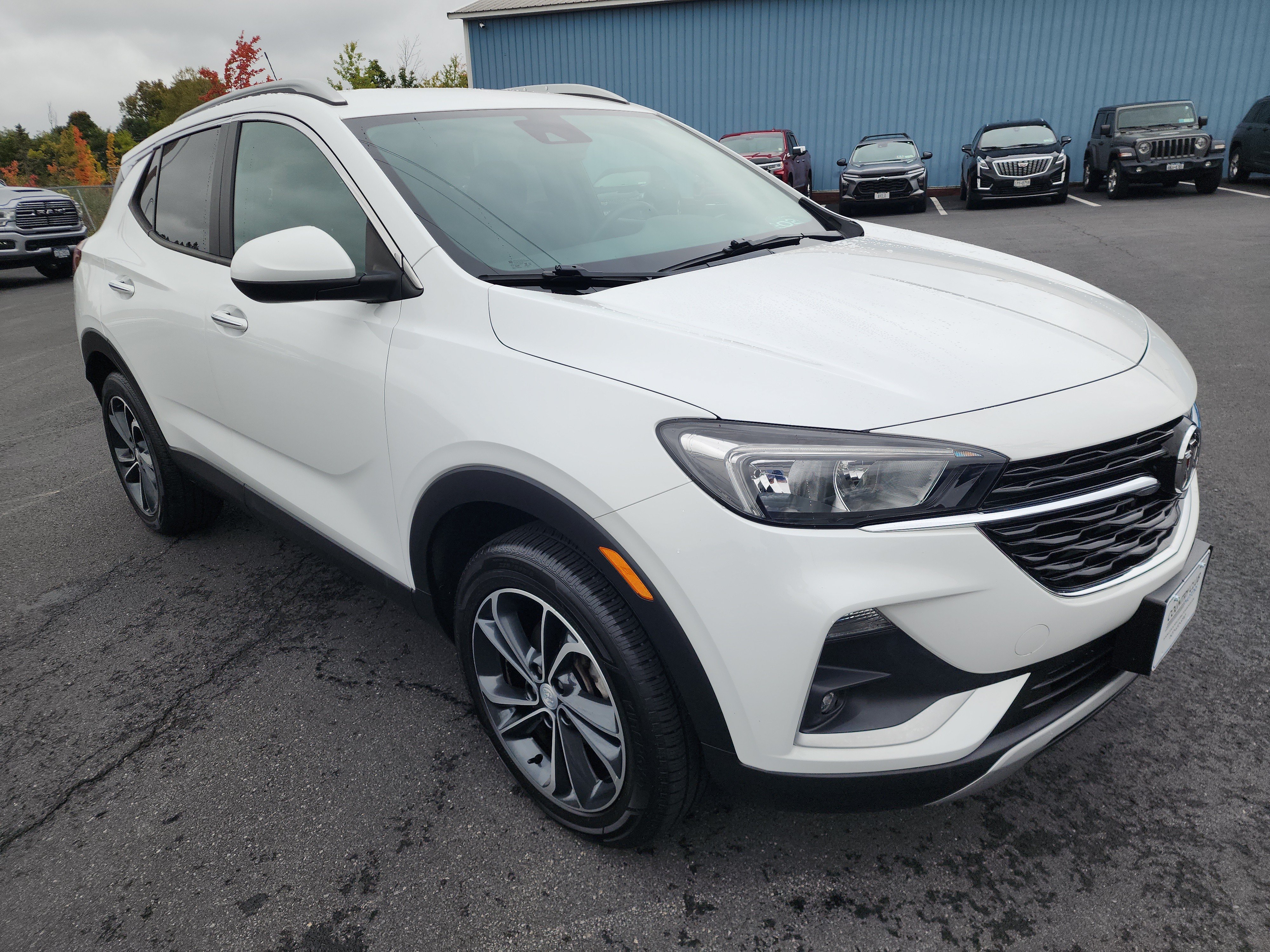 Certified 2021 Buick Encore GX Select AWD/4WD image 2