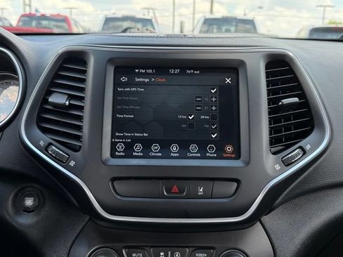 Used 2022 Jeep Cherokee Latitude Lux w/ Sun & Sound Group AWD/4WD image 20