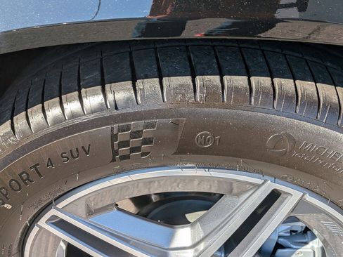 Used 2025 Mercedes-Benz GLE 53 AMG 4MATIC image 11