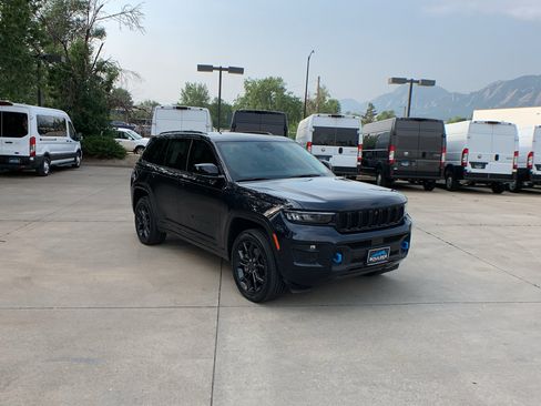 Used 2024 Jeep Grand Cherokee Limited 4xe AWD/4WD image 7