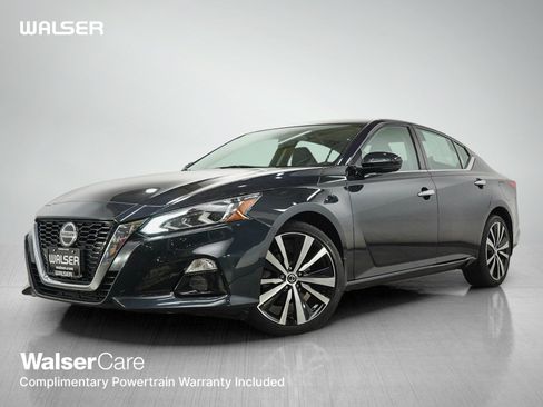 Used 2019 Nissan Altima 2.5 Platinum AWD/4WD image 1