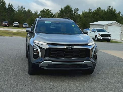 Used 2026 Chevrolet Equinox ACTIV w/ Convenience Package III AWD/4WD image 3